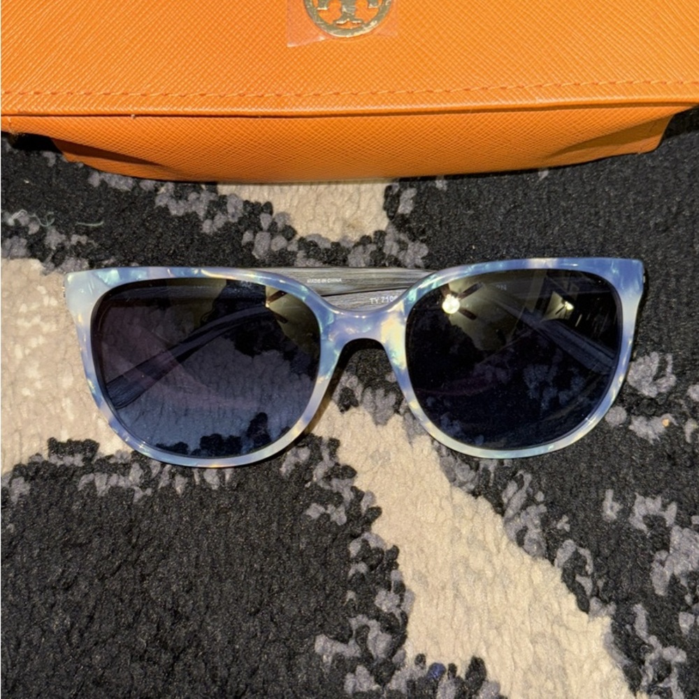 TORY BURCH SUNGLASSES